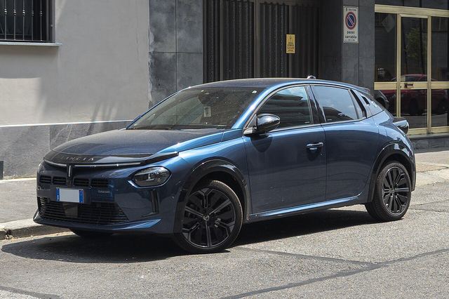 Lancia Ypsilon