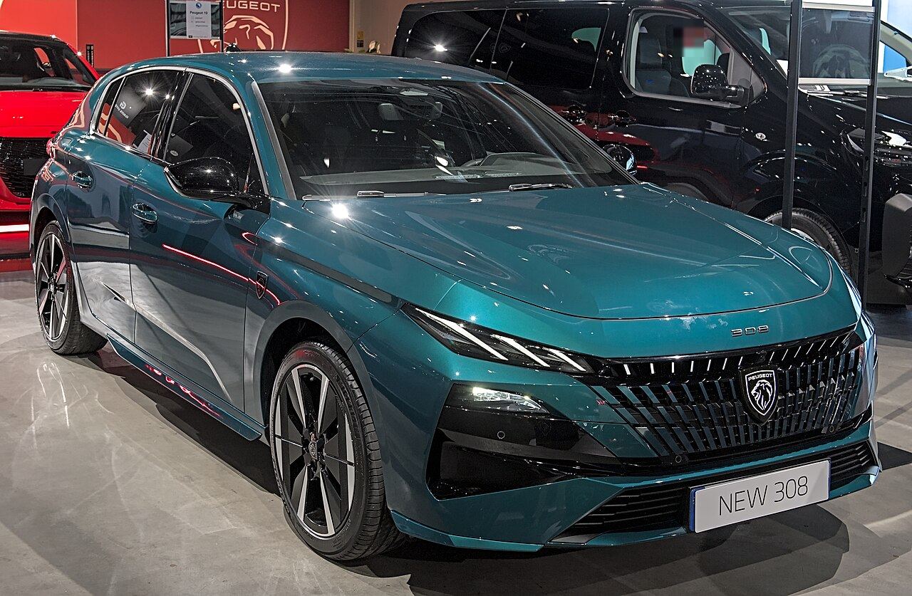 Peugeot e-308