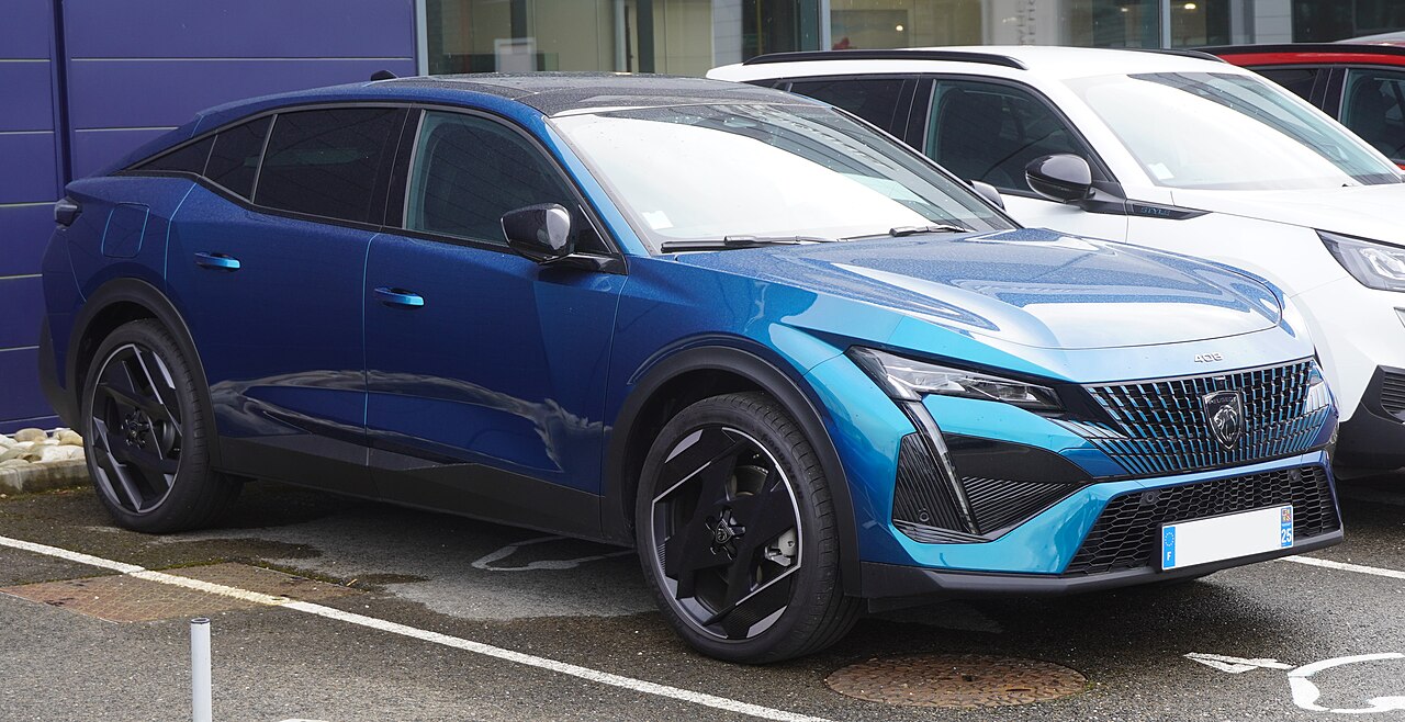 Peugeot e-408