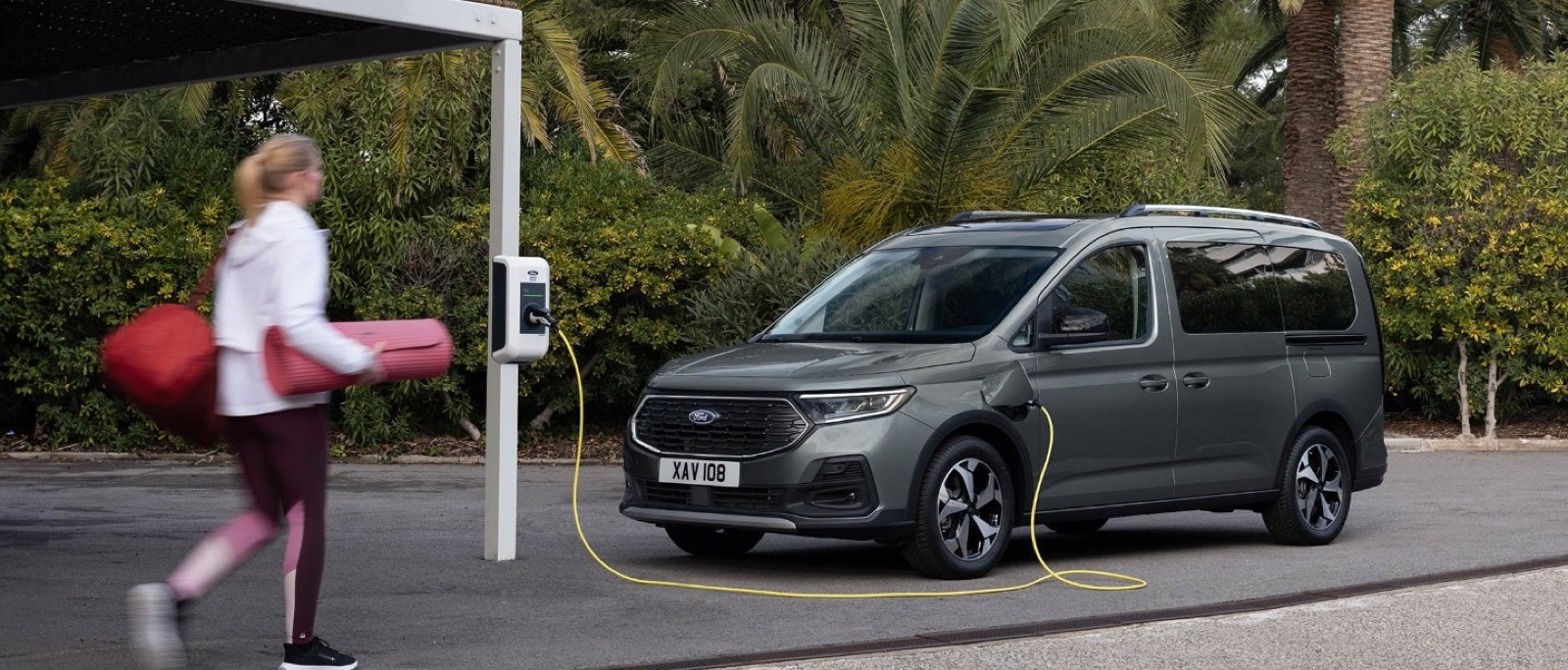Ford Tourneo Connect PHEV
